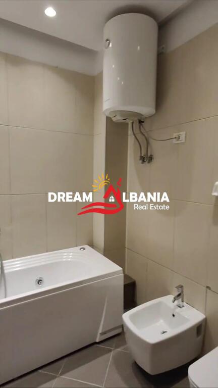 Super Apartament 3+1+2 WC+Post Parkimi me Qera Bulevardi Zogu I, prane Stacionit Trenit ne Tirane (ID 4231463)
