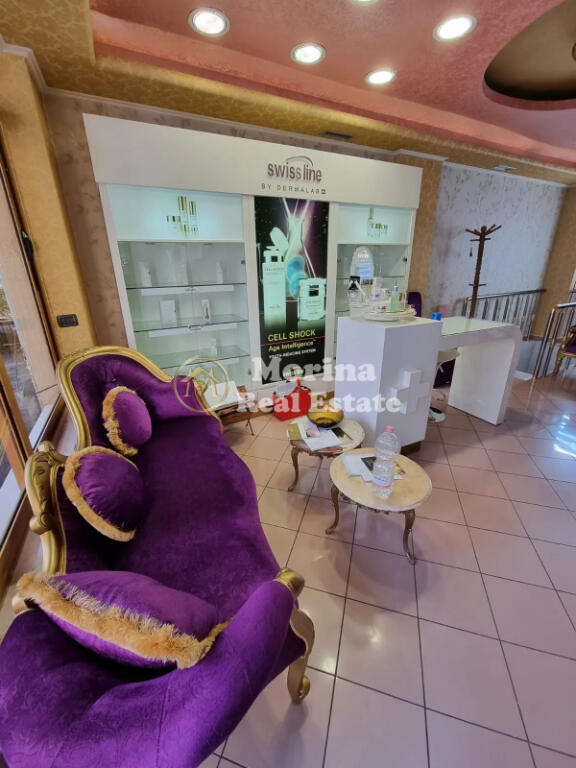 Qera, Ambient Biznesi , Ambasada Polake ,1300 Euro/Muaj.