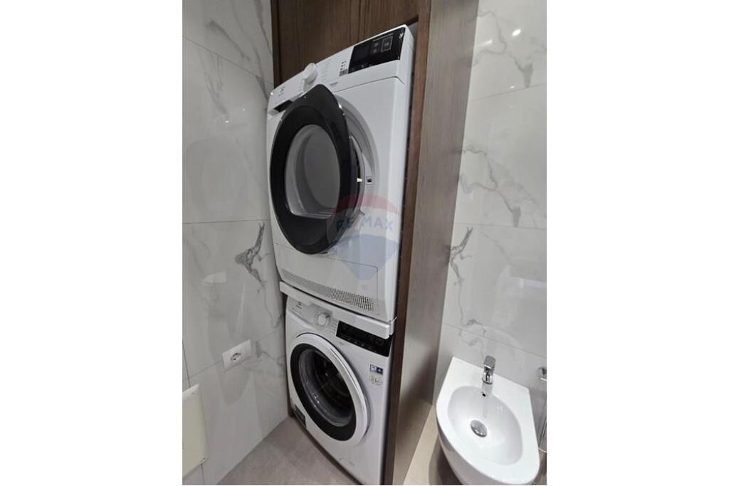 APARTAMENT 2+1 ME QIRA TEK RRUGA E KAVAJES