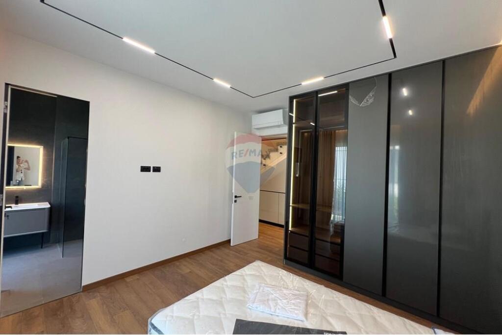 MODERN VILLA IN FOREST RESIDENCE – DRY LAKE