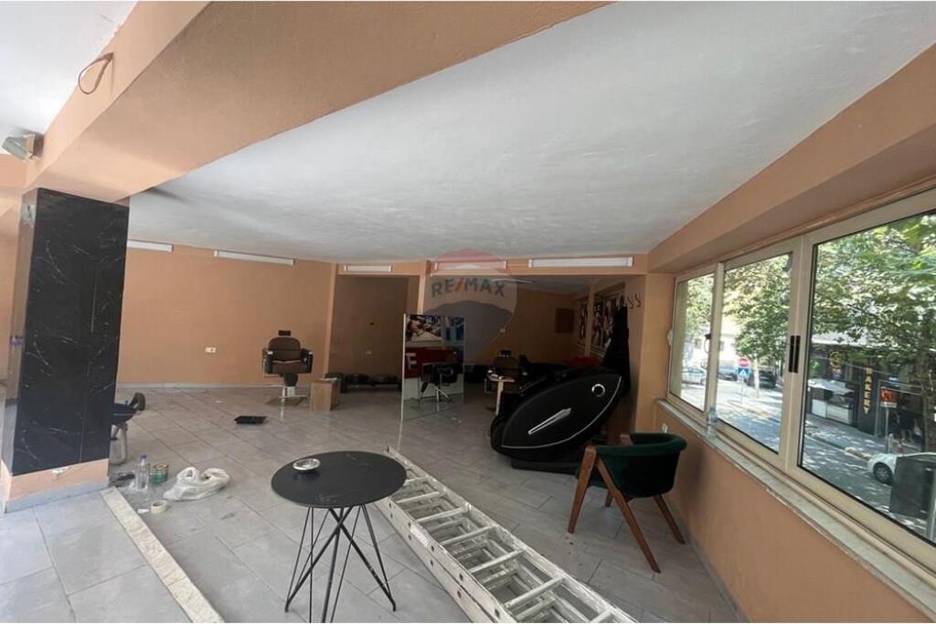 Business premises for rent in Don Bosko