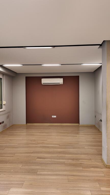 Office space for rent in Bllok