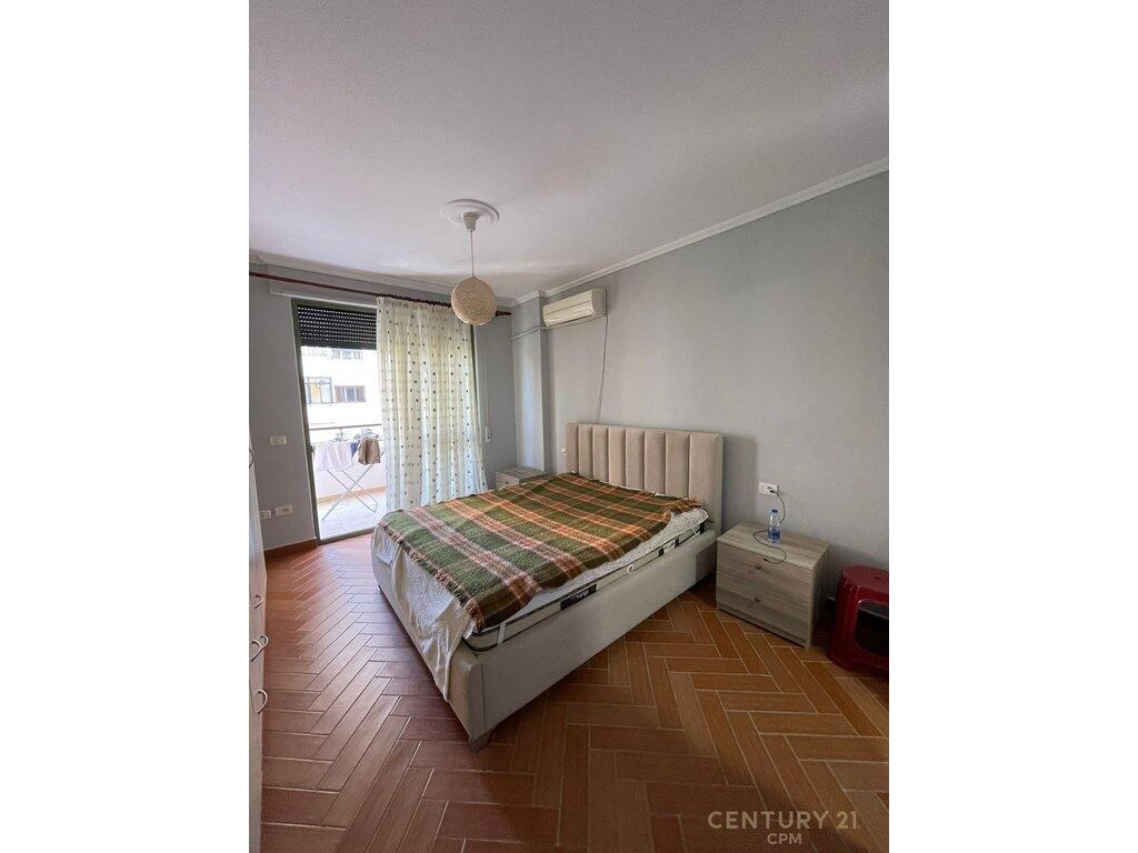Appartamento 2+1+2 in affitto a Komuna e Parisit