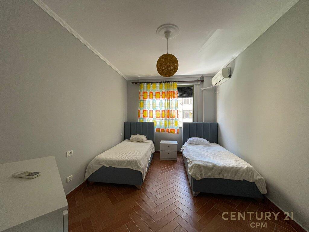 Appartamento 2+1+2 in affitto a Komuna e Parisit