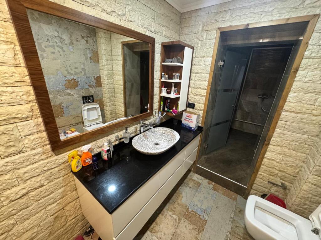 🏡 Appartamento 3+1+2 in affitto vicino alla scuola “Vasil Shanto”!
