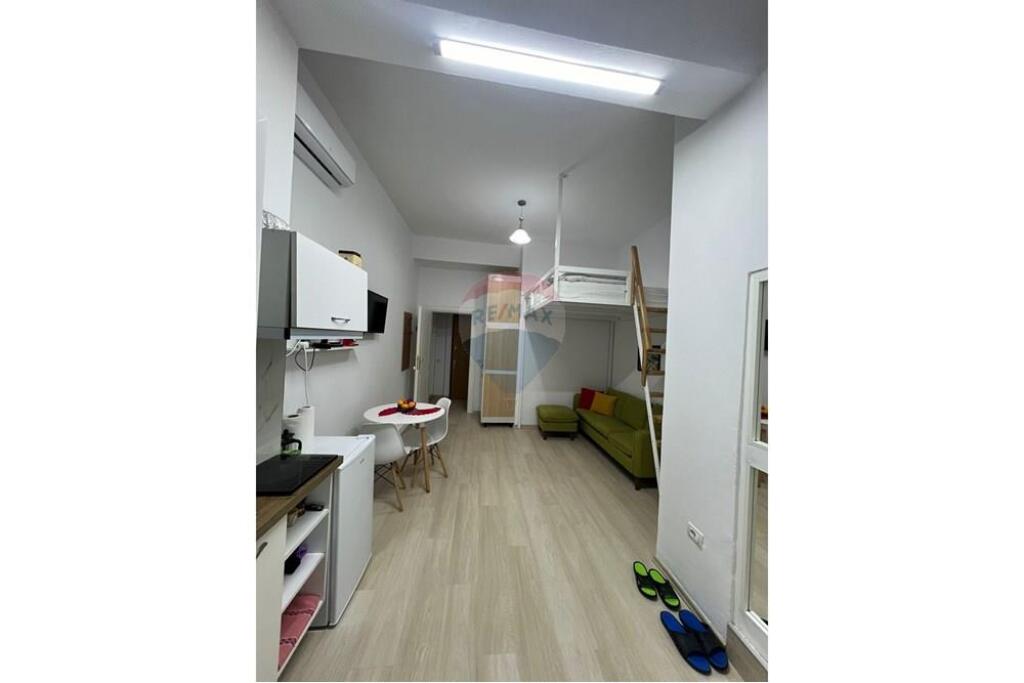 Studio apartment for rent at Wilson Square.