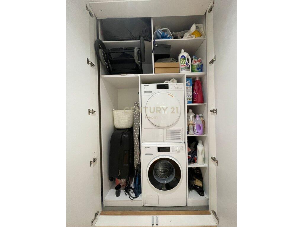 🏡 SHITET APARTAMENT 2+1+2 + POST PARKIMI – LIQENI I THATË, TIRANË