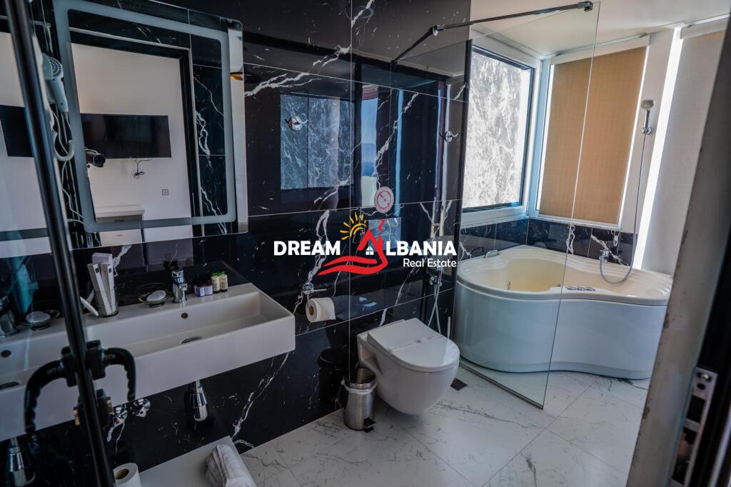Hotel for Sale in Saranda Near the Sea (ID 4151202)