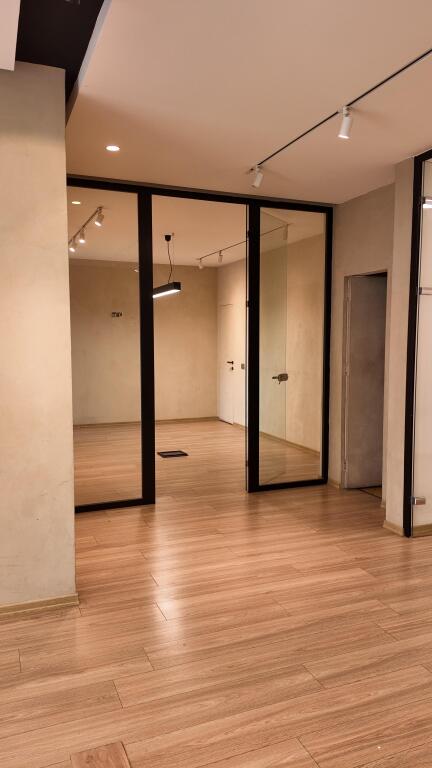 Office space for rent in Bllok