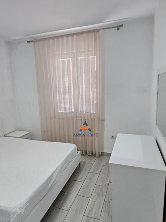 APARTMENT FOR RENT 1+1+BALCONY "RRUGA E BARRIKADAVE" 55000 LEK