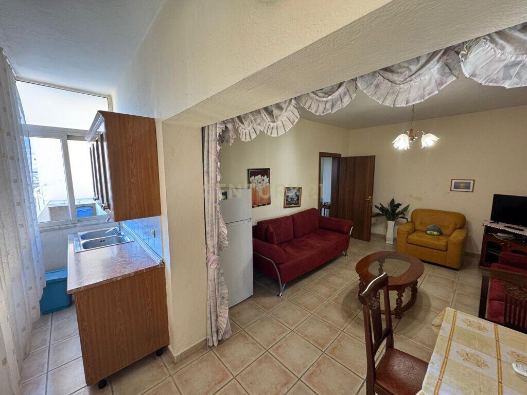 Apartment 1+1 For Rent in Komuna e Parisit