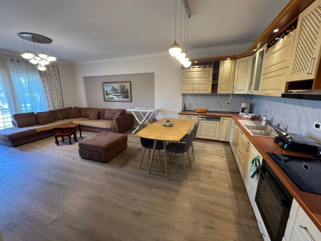 Super 2+1 apartment for rent in Don Bosko (700 Euro)