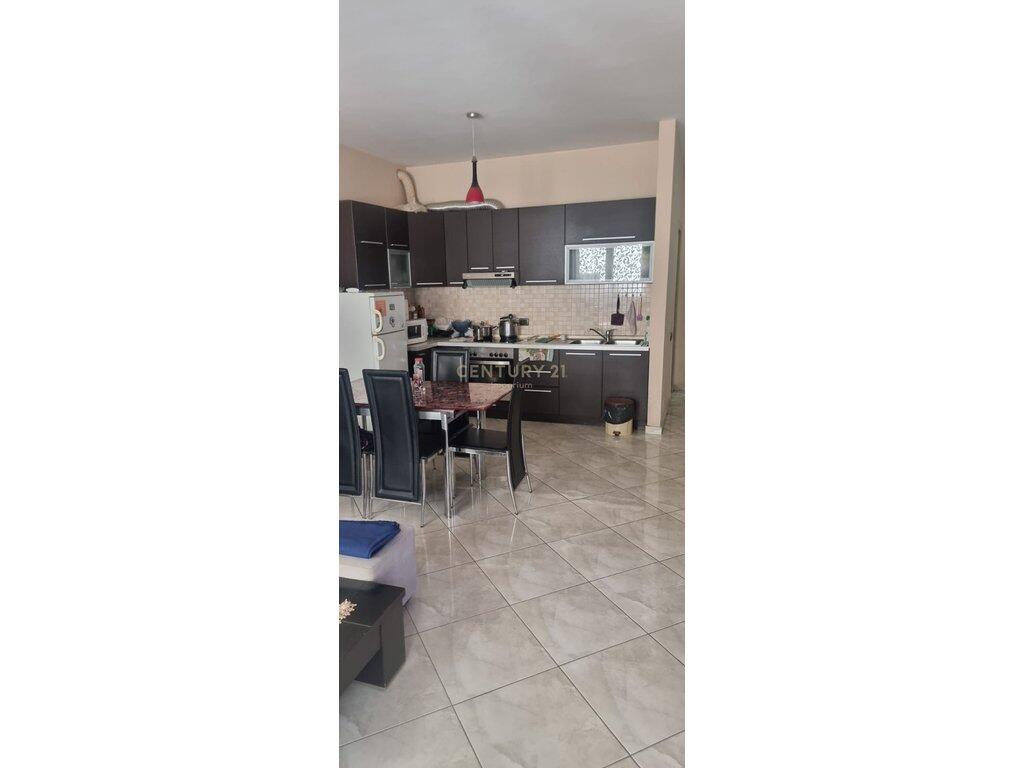 FOR SALE APARTMENT 2+1+2 WITH BALCONY, CHIMNEY, NEAR ARTISTI BAR-CAFE