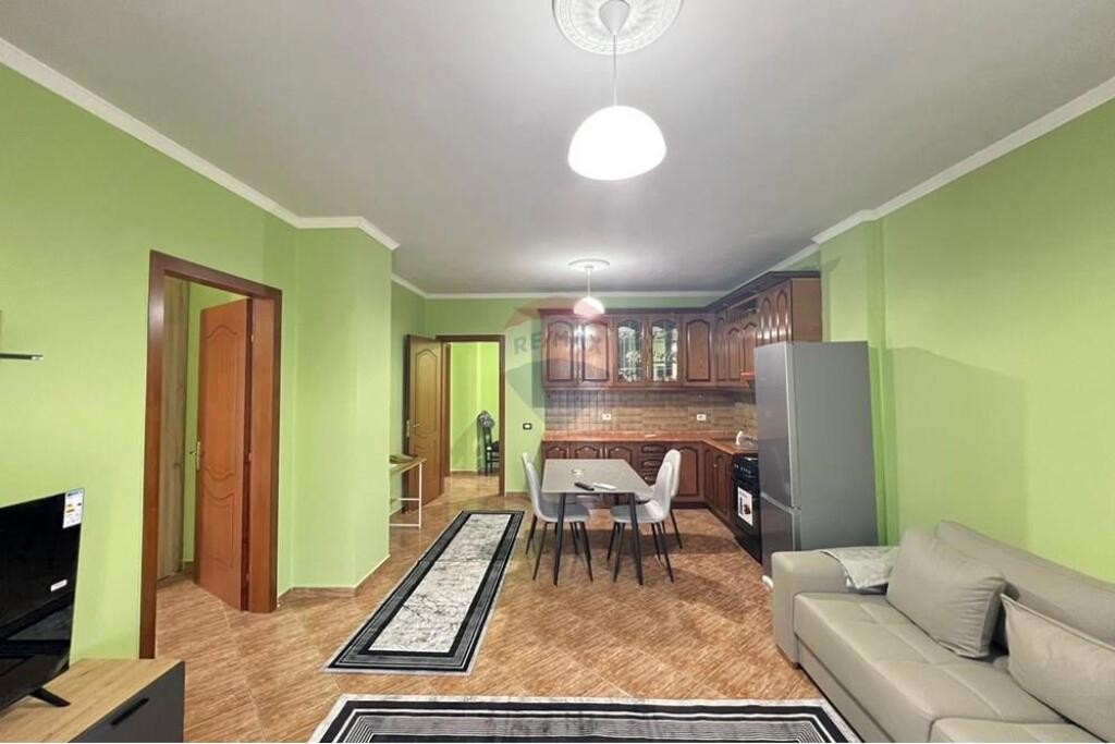 Apartment 2+1 for rent in Laprakë