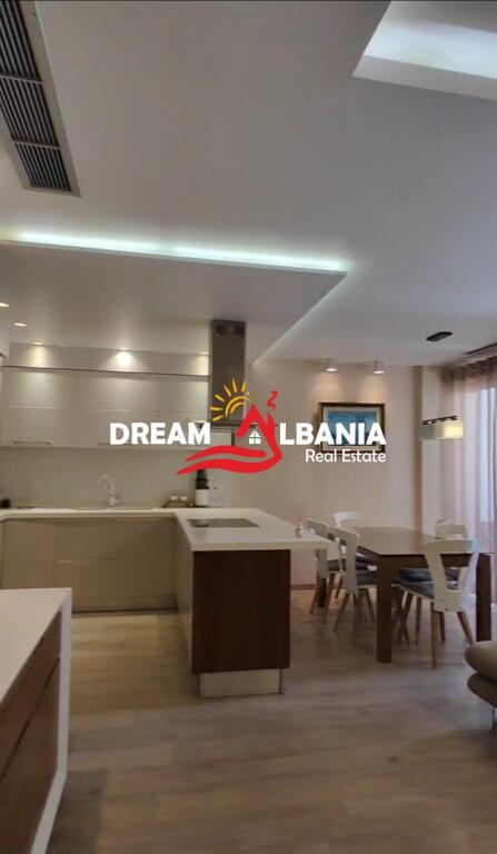 Super Apartament 3+1+2 WC+Post Parkimi me Qera Bulevardi Zogu I, prane Stacionit Trenit ne Tirane (ID 4231463)