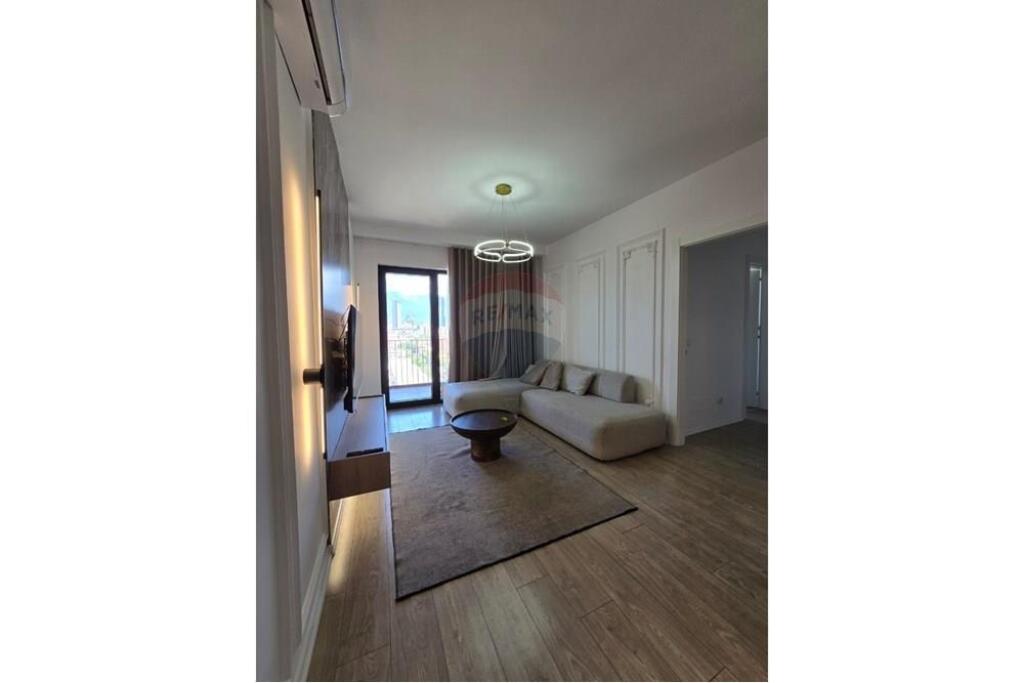 APARTAMENT 2+1 ME QIRA TEK RRUGA E KAVAJES