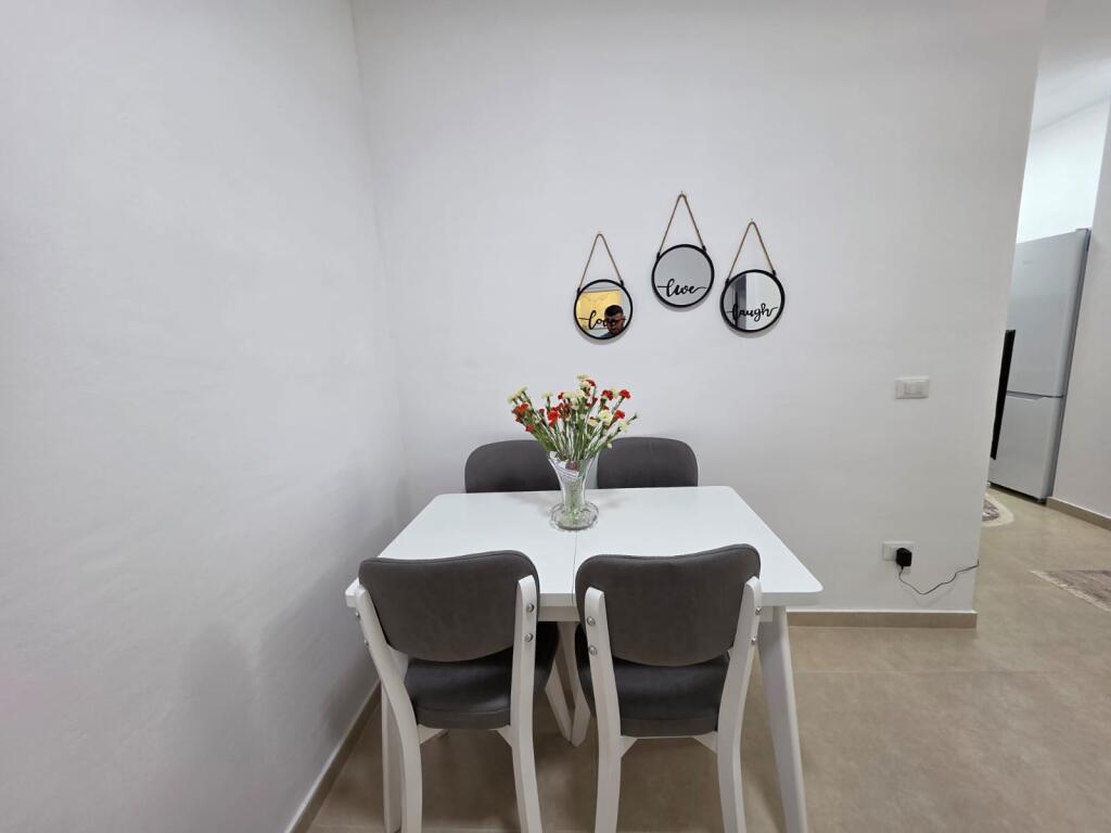 Affittasi Appartamento 1+1+1 Balcone
