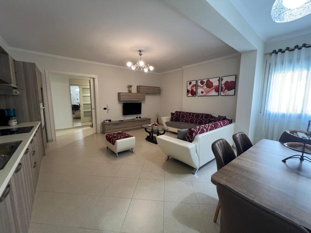 Appartamento In Affitto In Via Cipaj