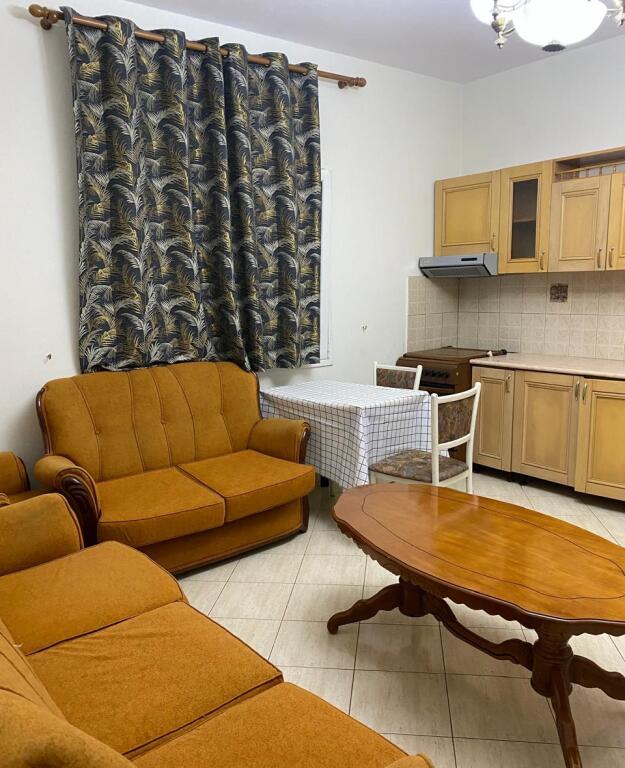 Casa 1+1 in affitto, via Jordan Misja vicino a Spak 350 Euro