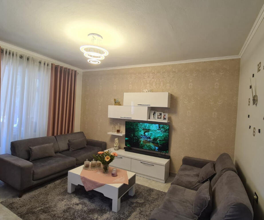 Apartment 1+1 for rent is given at Kongresi Manastirit area, behind Qsut  