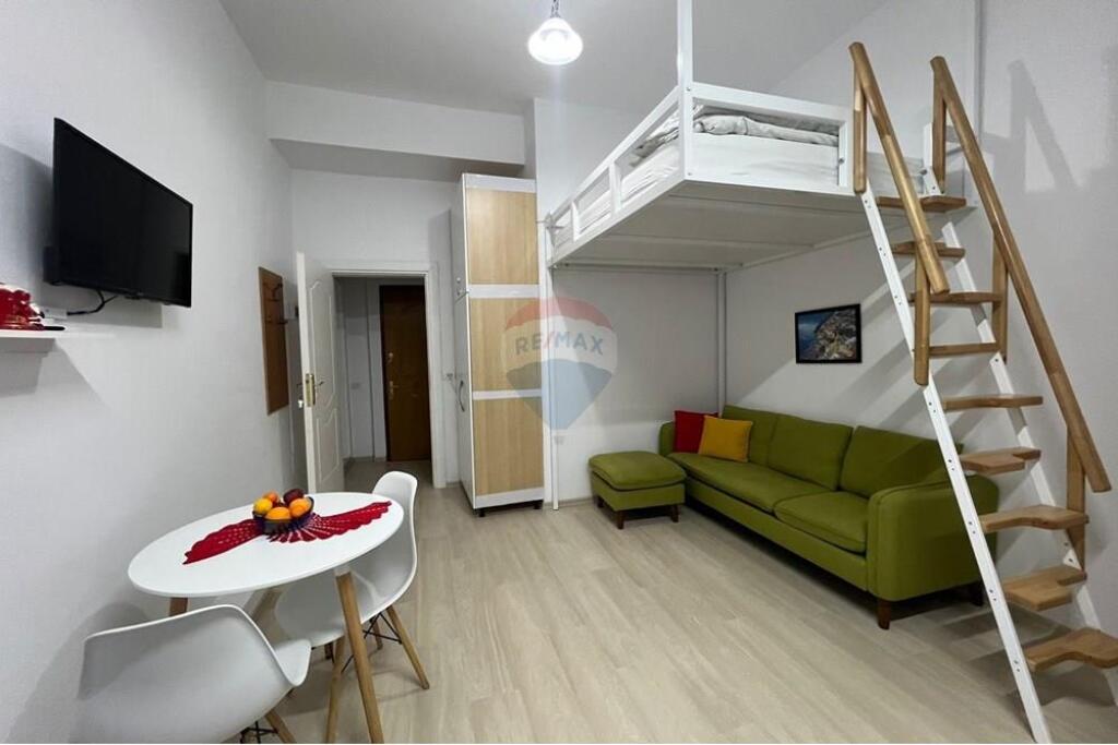 Studio apartment for rent at Wilson Square.