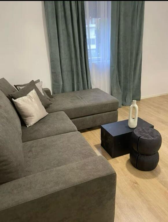 For rent 2+1+1 At Mozaik near 21 Dhjetori