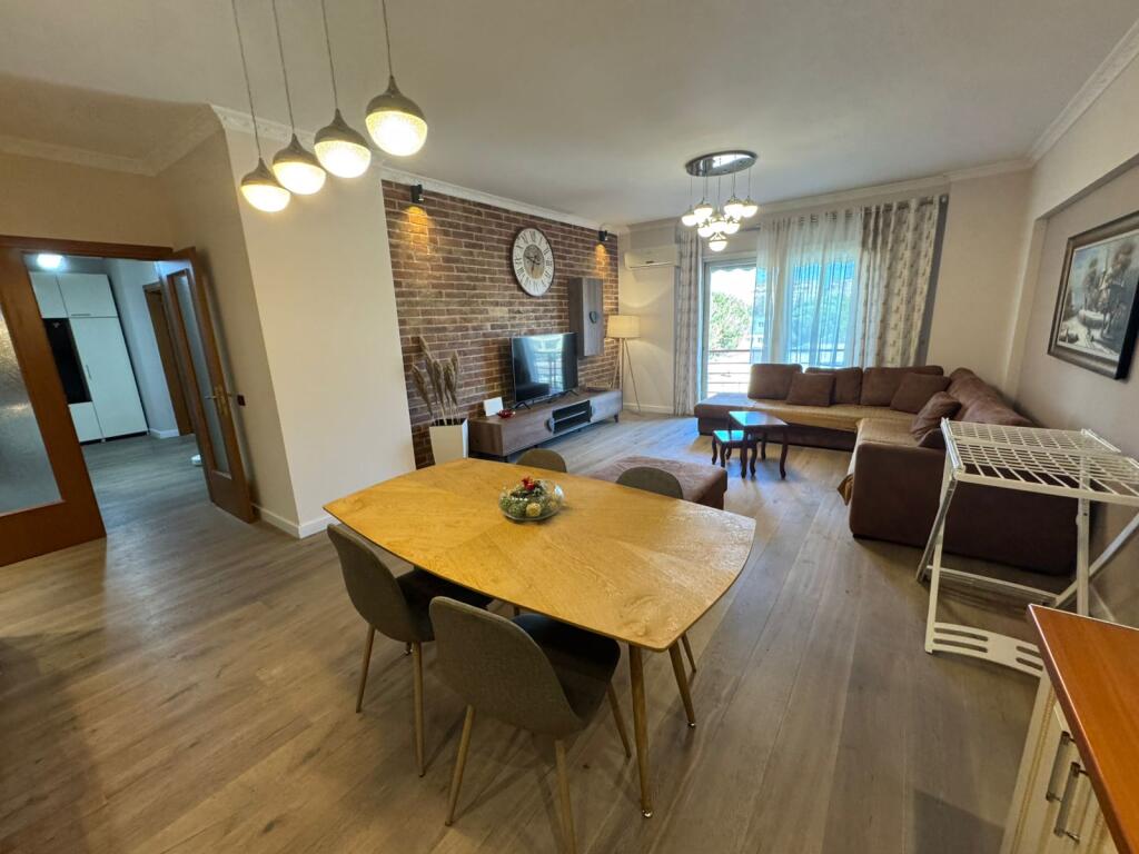 Super 2+1 apartment for rent in Don Bosko (700 Euro)