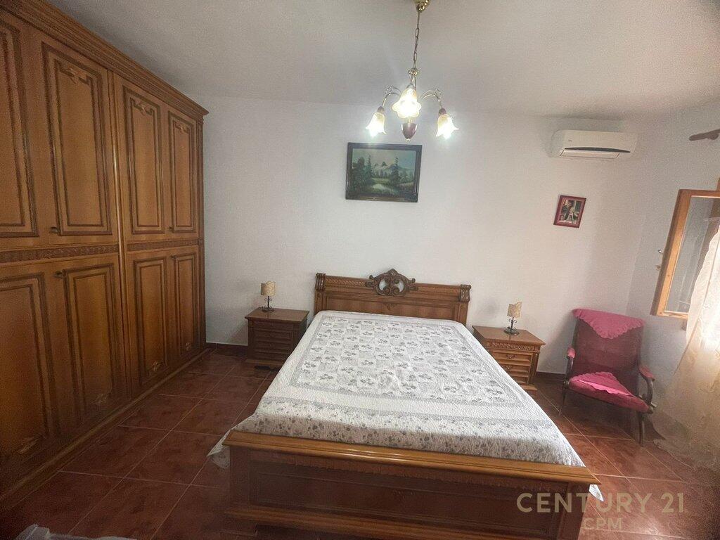 🏡 Private 1-Bedroom House for Rent – Mihal Grameno Street, Tirana