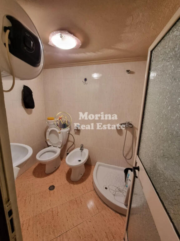 Qera, Ambient Biznesi , Ambasada Polake ,1300 Euro/Muaj.