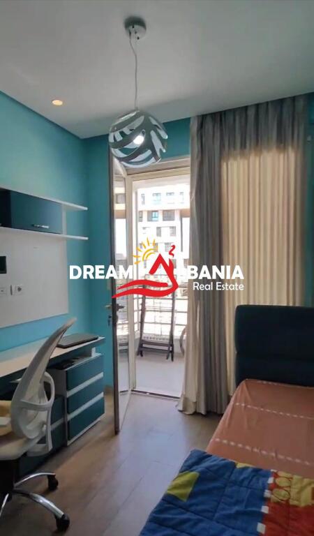 Super Apartament 3+1+2 WC+Post Parkimi me Qera Bulevardi Zogu I, prane Stacionit Trenit ne Tirane (ID 4231463)