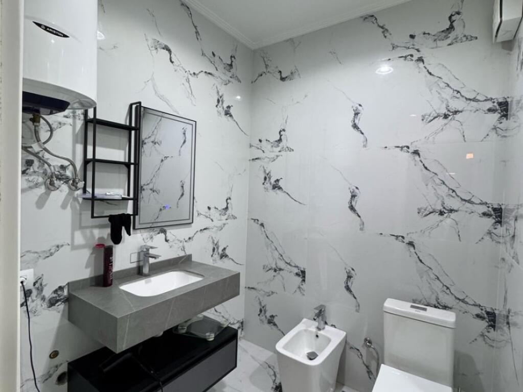 Apartament 2+1 per shitje tek Liqeni i Thate!