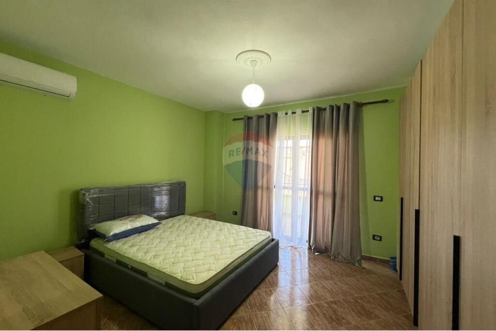 Apartment 2+1 for rent in Laprakë