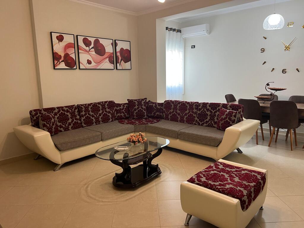 Appartamento In Affitto In Via Cipaj