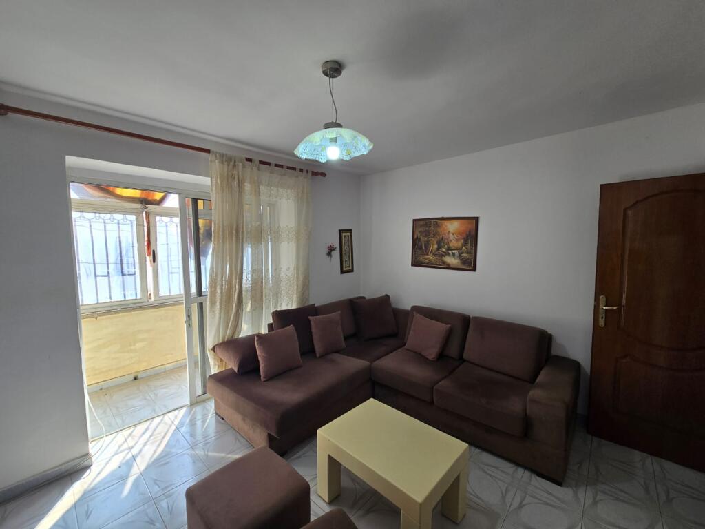 Apartament 1+1 per shitje ne Kinostudio