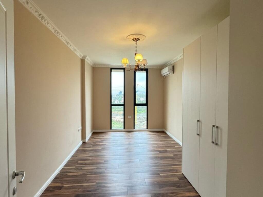 Apartament 2+1 per shitje tek Liqeni i Thate!