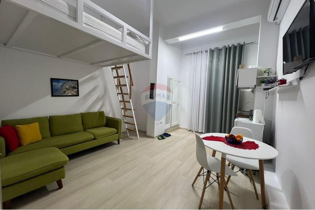 Studio apartment for rent at Wilson Square.