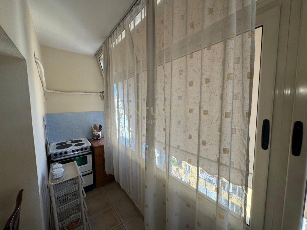 Apartment 1+1 For Rent in Komuna e Parisit