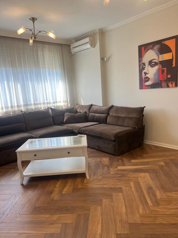 🏠 Shitet Apartament 1+1 – 58.5 m²  📍 Oxhaku, Rr. Kongresi i Manastirit 💶 Çmimi: 107,000 €  