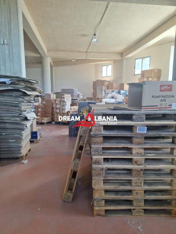 Shop+parking for rent, near Elbasan road in the Sauk area, in Tirana (ID 4281290)