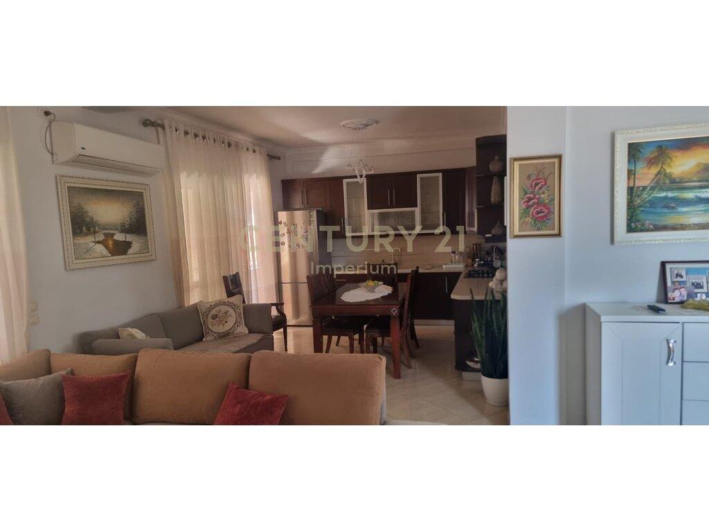 🏡 Apartment 2+1 for Rent – Zogu i Zi (Private Villa, 4th Floor)