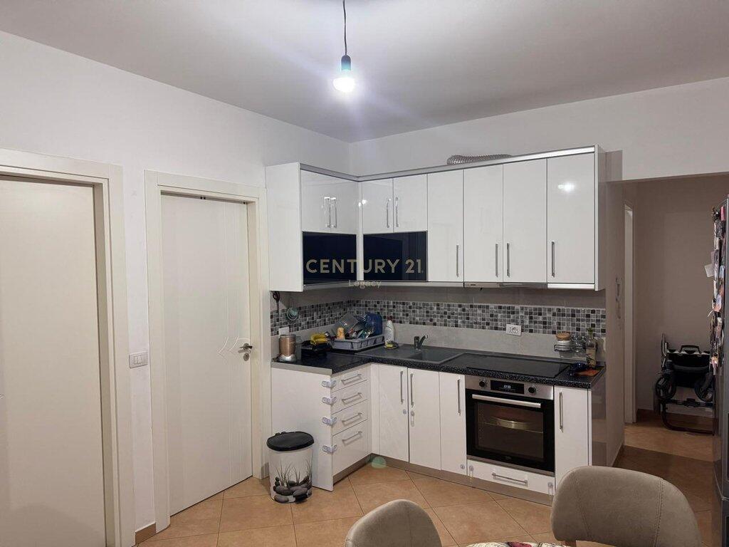 Apartment for rent 2+1 in Fresk