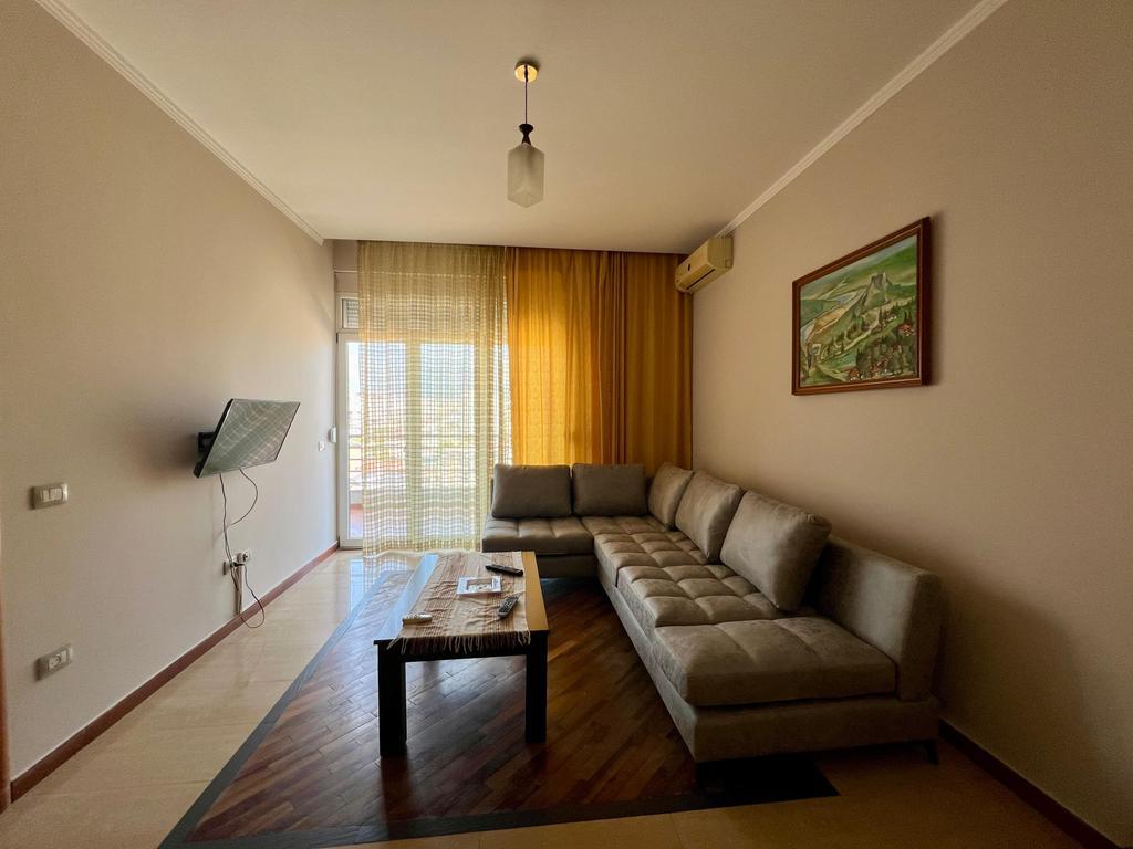 AFFITTIAMO APPARTAMENTO 1+1 IN VIA ELBASAN !! 500 € /Mese