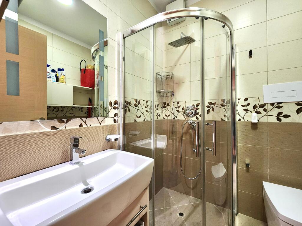 FOR RENT – ULTRA APARTMENT 3+1+2WC + WALK-IN CLOSET + 3 BALCONIES + PARKING SPACE