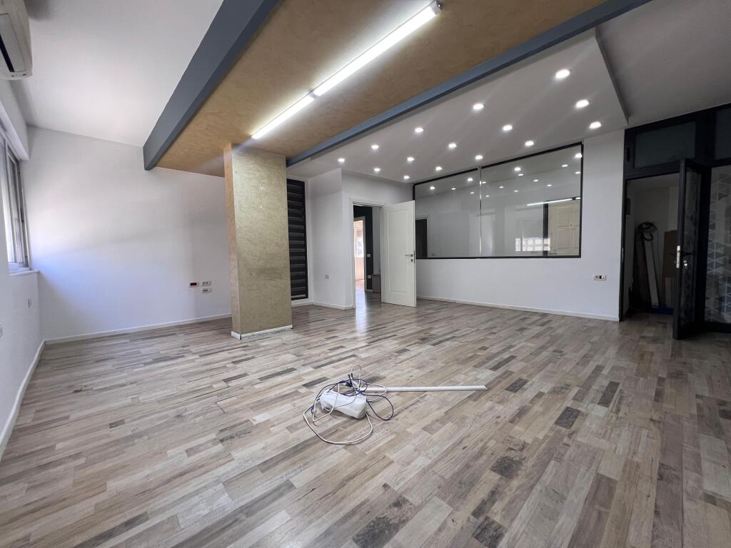 📍Apartment for office rent, 2+1 - Wilson Square  🔹 Area 110m  🔹 4th floor (with elevator),  🔹 Price 1400 euro