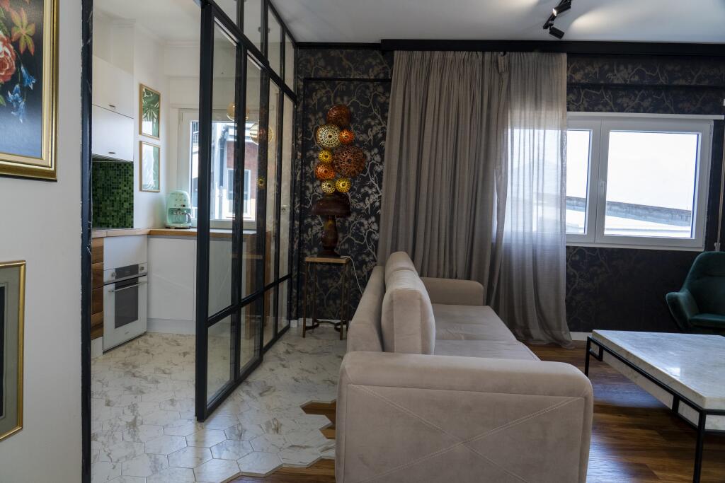 🏡 Modern Apartment for Sale – Near the Botanical Garden &amp; Artificial Lake, Tirana