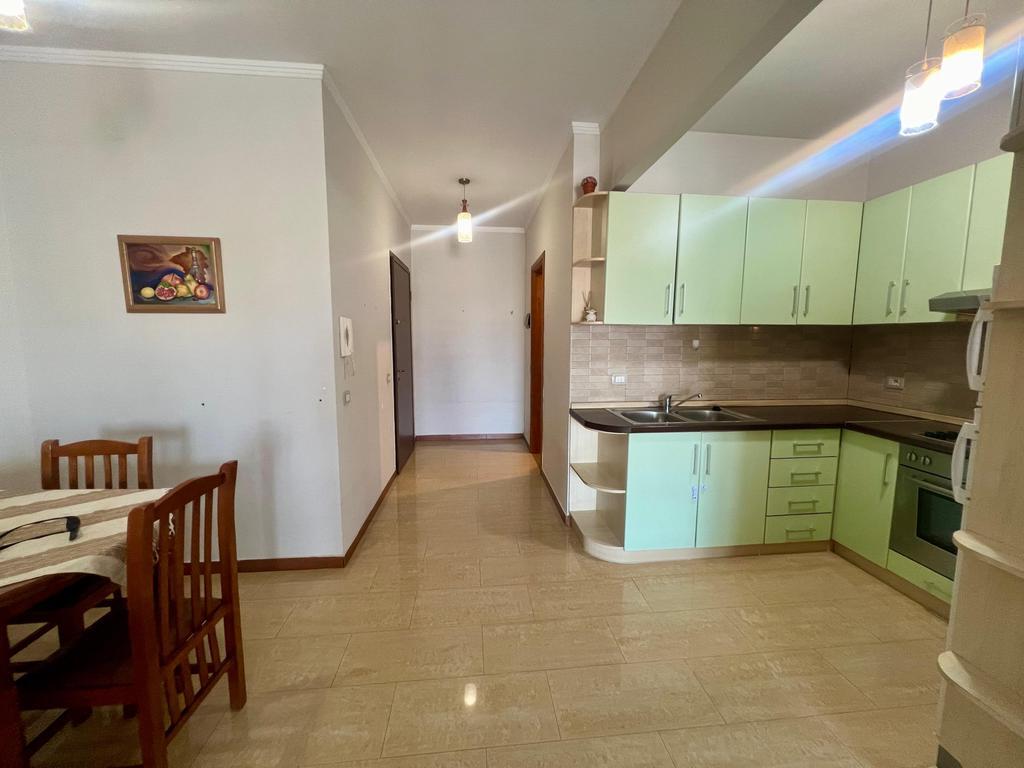 AFFITTIAMO APPARTAMENTO 1+1 IN VIA ELBASAN !! 500 € /Mese
