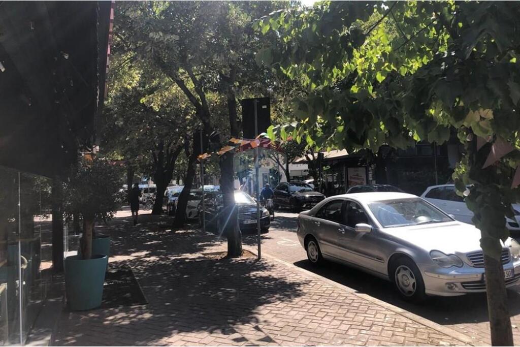 Business Unit for rent in Bllok !