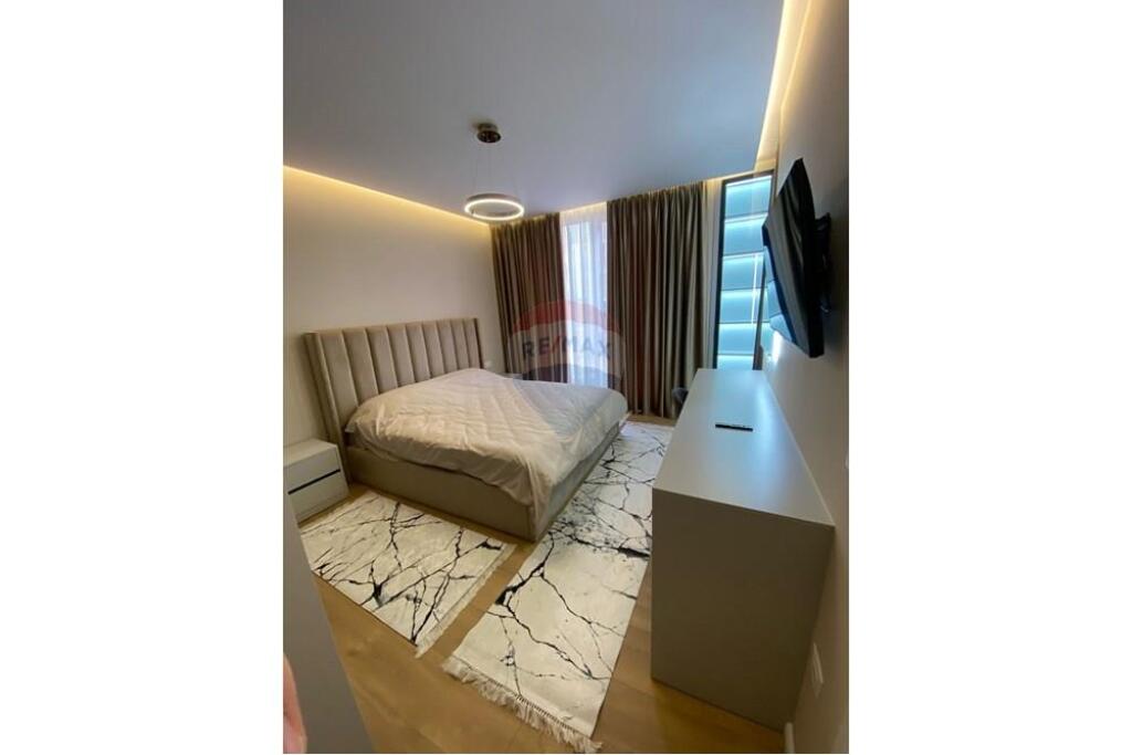 Jepet Apartament me Qera 1+1 Bulevardi Ri