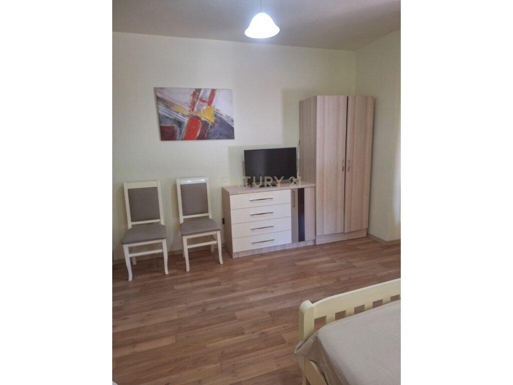 🏙️ Studio Apartment for Rent – Bogdanëve Street (Opposite the “Avni Rustemi” school)