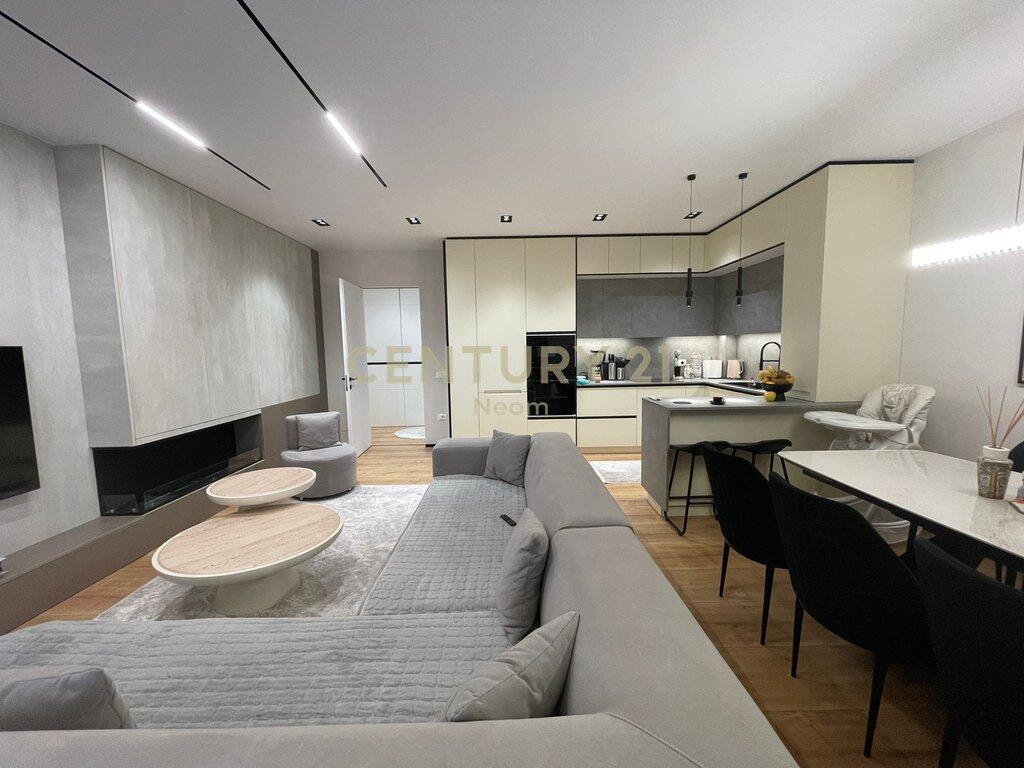 🏡 SHITET APARTAMENT 2+1+2 + POST PARKIMI – LIQENI I THATË, TIRANË